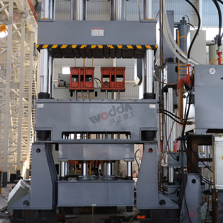 1000噸液壓機(液壓墊) 1000噸液壓機(液壓墊)