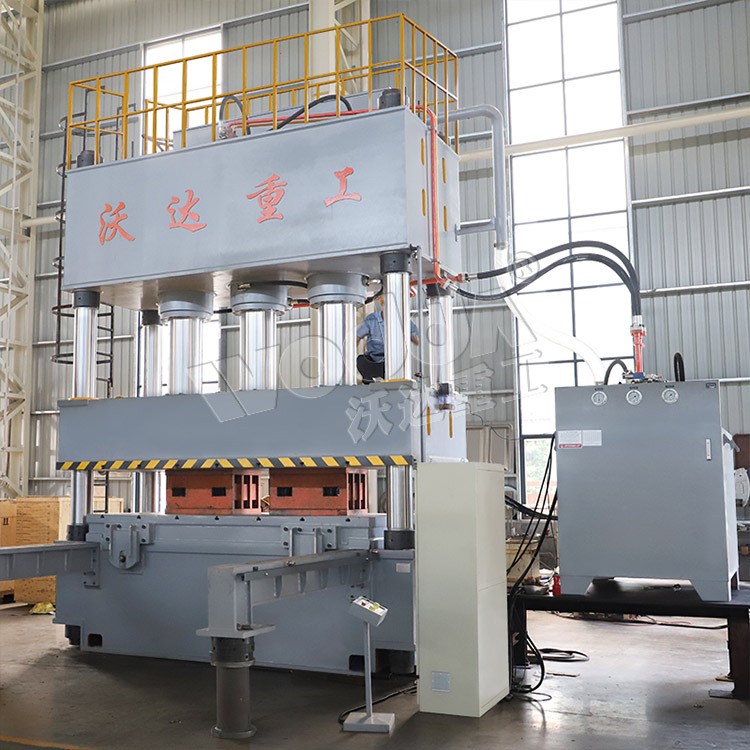 1200噸三梁四柱液壓機 1200噸三梁四柱液壓機