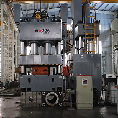 2500噸門面(miàn)壓花機(ji)_鋼木門(mén)壓花機(ji)