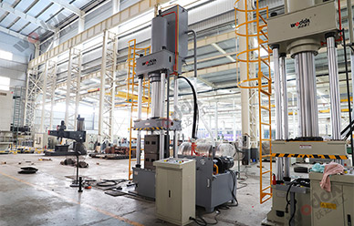 315噸耐火(huǒ)材料成型液壓(yā)機