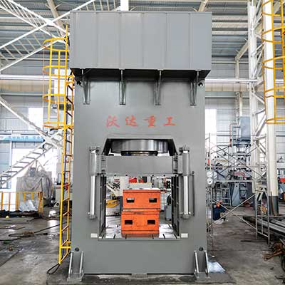 1800噸框架式液壓(yā)機_再生木屑叉(cha)車托盤成型模(mó)壓機